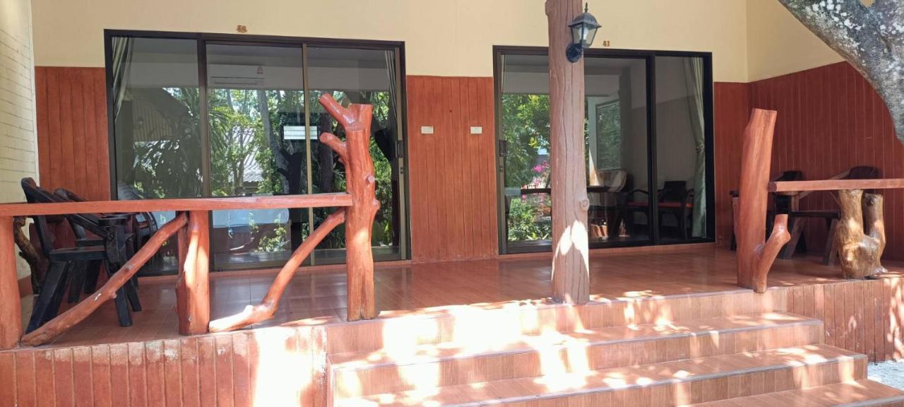 Baan Suan Villas Resort Ban Suan  Buitenkant foto