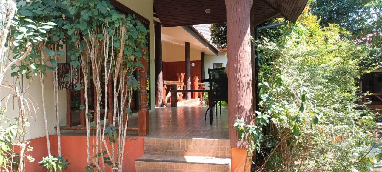Baan Suan Villas Resort Ban Suan  Buitenkant foto