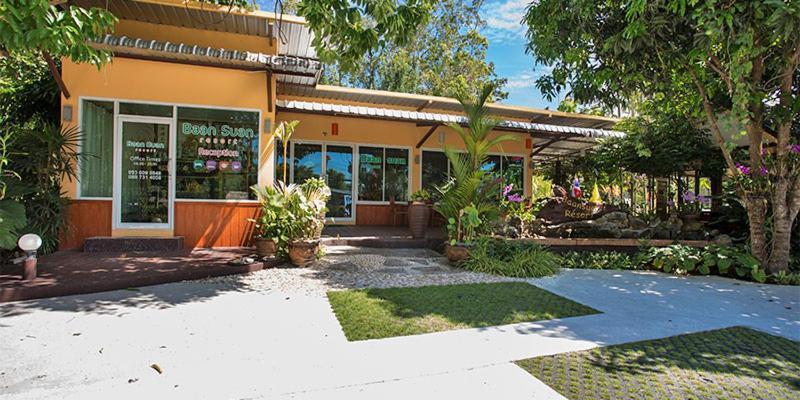Baan Suan Villas Resort Ban Suan  Buitenkant foto